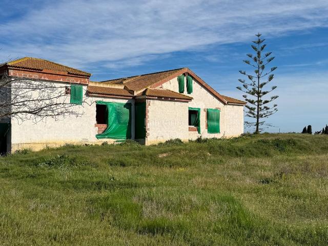 Masía en venta en Guardamar del Segura, El Raso. A pocos minutos de las maravillosas playas de la fantástica localidad denbspGuardamar del Segura, en un entorno natural y tranquil. Masías Guardamar.