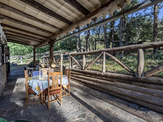 Masía en venta en Güéjar Sierra. Encantadora finca rústica en Loma Papeles en Güejar Sierra. Masías Güéjar.