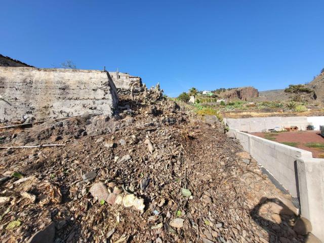 Masía en venta en Guía de Isora, Guía de Isora Interior. Venta 2 Casas rústicas con terreno 560 m2 con vistas al mar y potencial de expansión. A reformar. Masías Guía de.