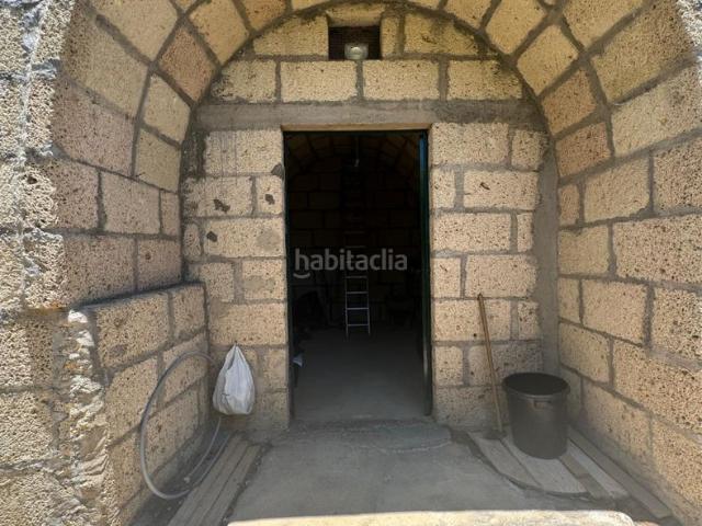 Masía en venta en Güímar, Centro. Finca rústica con casa cueva, 3 cuevas, placas solares y espectaculares vistas al mar y la montaña en La Montañeta, Güímar. Masías.