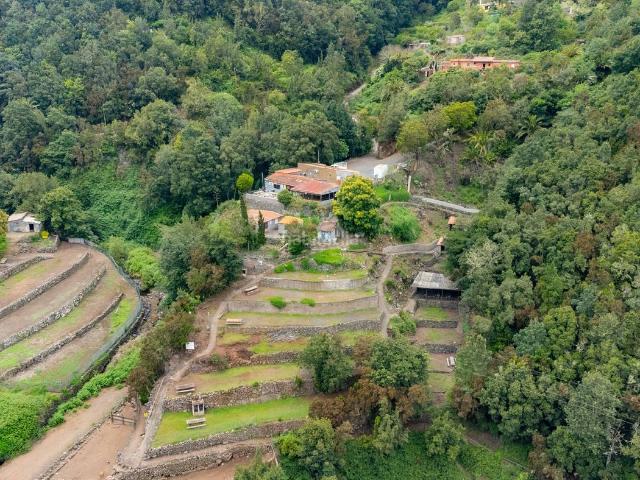 Masía en venta en Hermigua. Casa Rural de 5 Habitaciones Casa para Reformar El Cedro, La Gomera. Masías.