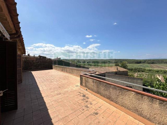 Masía en venta en Jafre. Exclusiva propiedad en venta en Jafre, Empordà Oportunidad única con tres edificaciones y patio central. Masías.
