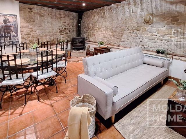 Masía en venta en Leoz. La joya rural que estabas buscando carácter, naturaleza y una inversión con futuro. Masías.