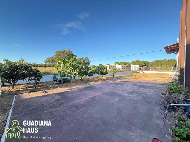 Masía en venta en Lepe. Masías.