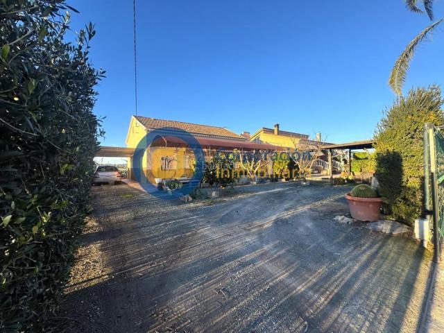Masía en venta en Lorca, Cazalla. Casa de Campo con seis dormitorios en Cazalla para dos familias. Masías.