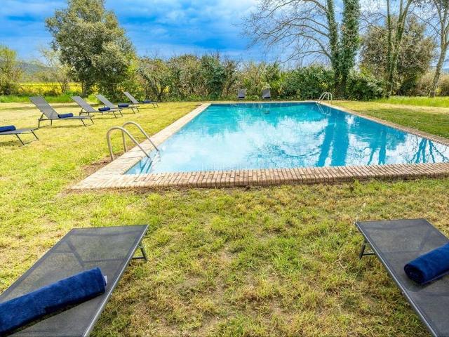 Masía en venta en Llagostera. Masía en Llagostera Historia, naturaleza y el alma de la Costa Brava en cada amanecer. Masías.