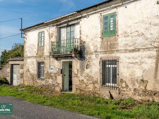 Masía en venta en Lugo, Parroquias del Este. CASA DE PIEDRA EN SANTA COMBA, A 7 KMS DE LUGO. Masías.