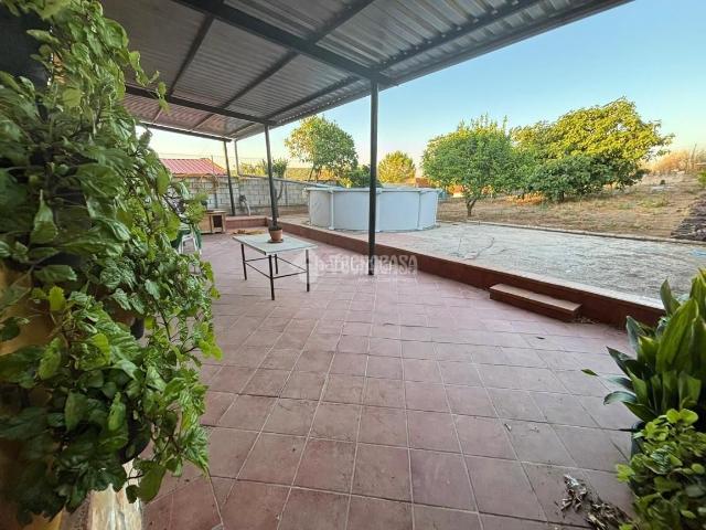 Masía en venta en Luisiana La. Casa rural en venta en Écija. Masías Luisiana.