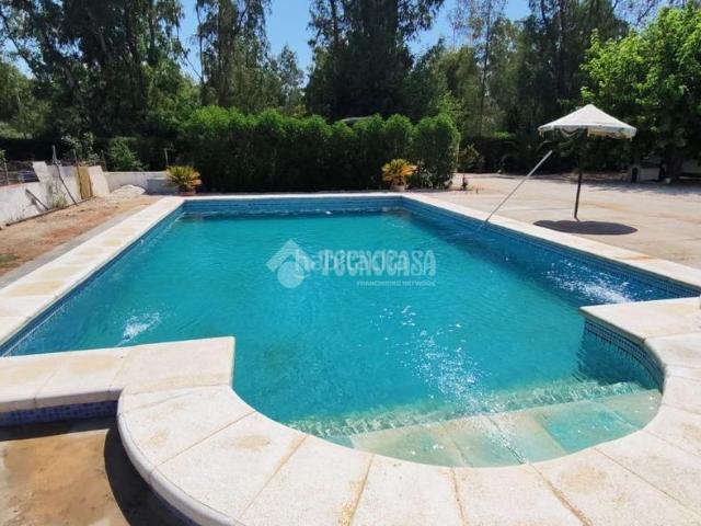 Masía en venta en Marchena. Casa rural en venta en Marchena. Masías.