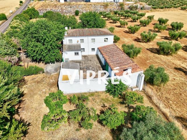 Masía en venta en Mérida, Norte. Oportunidad única! Espectacular finca a las afueras de MéridaBuscas tranquilidad sin renunciar a la comodidad? Esta increíble prop. Masías.