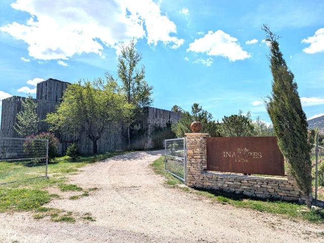 Masía en venta en Moratalla. Exclusiva finca con viñedos y bodega en Inazares. Masías.