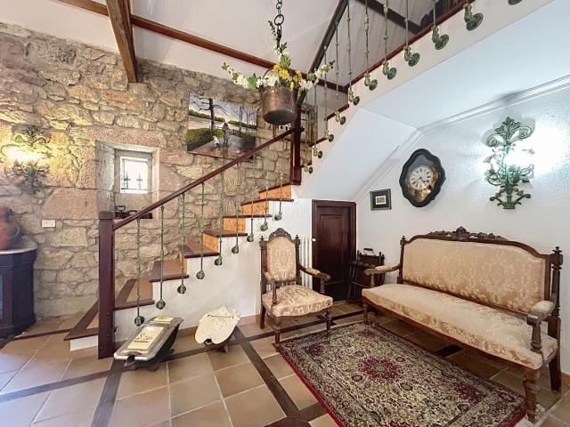 Masía en venta en Moraña. Masías.