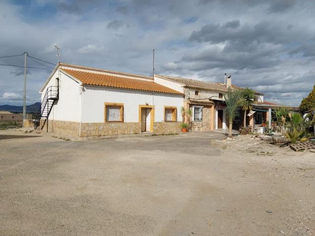 Masía en venta en Murcia, Sangonera la Seca. FINCA DE 10.000 M2 CON DOS VIVIENDAS INDEPENDIENTES Y REGISTRO GANADERO REGA. Masías.