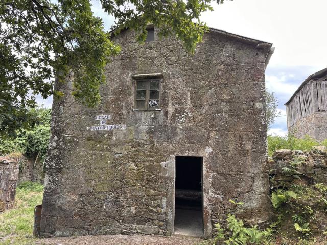 Masía en venta en Negreira. Inmueblebcn presenta esta casa de piedra para reformar en Maio Pequeno, Negreira la oportunidad de crear tu hogar en la Galicia a. Masías.