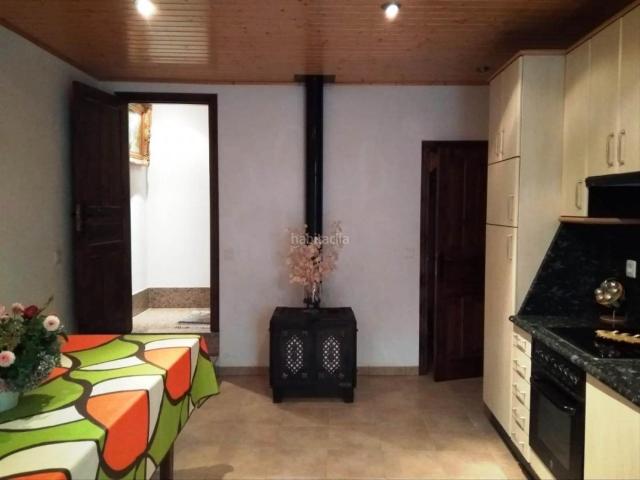 Masía en venta en Oencia. CASA DE PUEBLO GESTOSO. Masías.