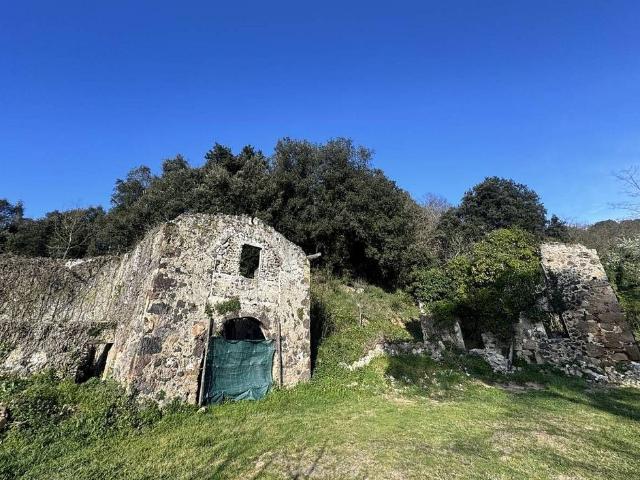 Masía en venta en Olot, de 130 m² 1 habitación por 380.000