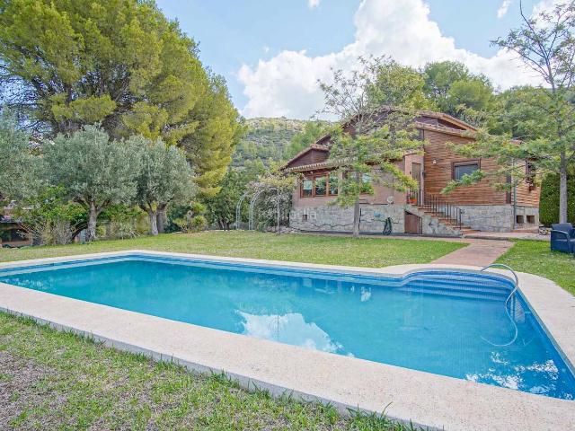 Chalet en venta en Orba. Chalets.