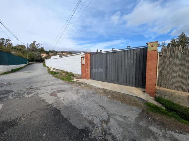 Masía en venta en Órgiva. Encantadora finca rústica con casa, piscina y frutales en Órgiva corazón de La Alpujarra. Masías.