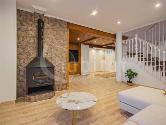 Casa en venta en Orihuela, Desamparados Hurchillo Torremendo. Finca rústica con vivienda en dos plantas a estrenar, con piscina privada y 12.000m2 de parcela a la venta en Arneva Orihuela, Ali.