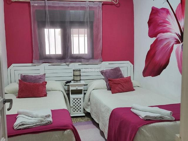 Masía en venta en Padiernos. Casa en Padiernos con patio. Masías.
