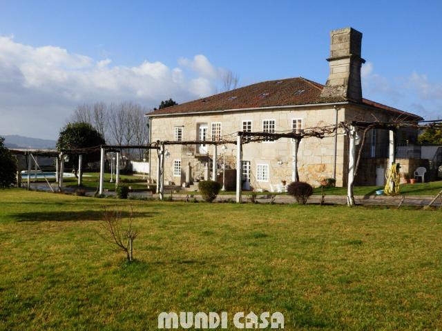 Masía en venta en Padrón. Pazo en venta en Padron, 6 dormitorios. Masías.