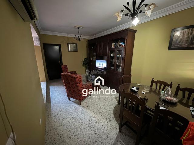 Masía en venta en Paradas. CALLE CARPIA 38. Masías.