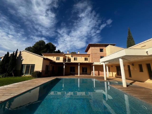 Masía en venta en Penàguila. Finca en Penaguila, Alicante. Masías.