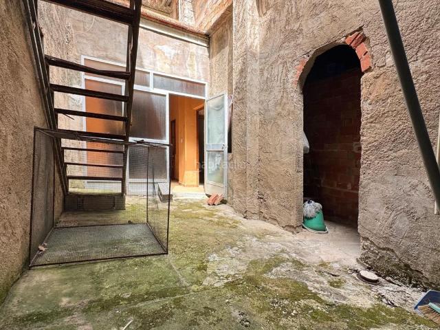 Masía en venta en Pego. Casa de pueblo con gran potencial en el centro de Pego. Masías.