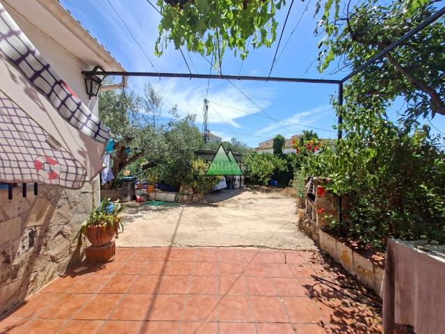 Masía en venta en Periana. UNA PROPIEDAD CON ENCANTO Y UN ENORME POTENCIAL. Masías.