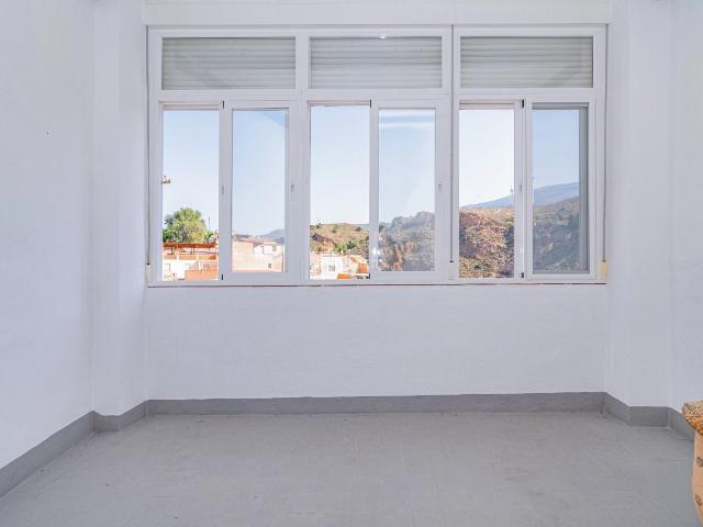 Masía en venta en Pinar El. Ponemos a la venta una oportunidad de inversión en izbor. Masías Pinar.