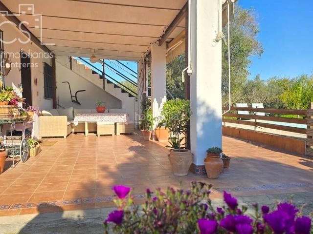 Masía en venta en Pilas. Venta de magnífica finca rústica en Pilas Sevilla de 7.587 m con vivienda, piscina, pozo legalizado y olivar. Masías.