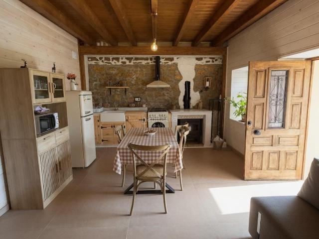 Masía en venta en Piloña. CASA RURAL COMPLETAMENTE REFORMADCA CON JARDIN, BARBACOA Y ALMACEN OTERO PILOÑA. Masías.