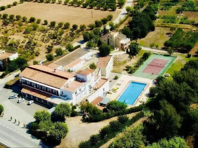 Masía en venta en Pont de Molins. Hotel con gran potencial en el Alt Empordà. Masías Pont de.