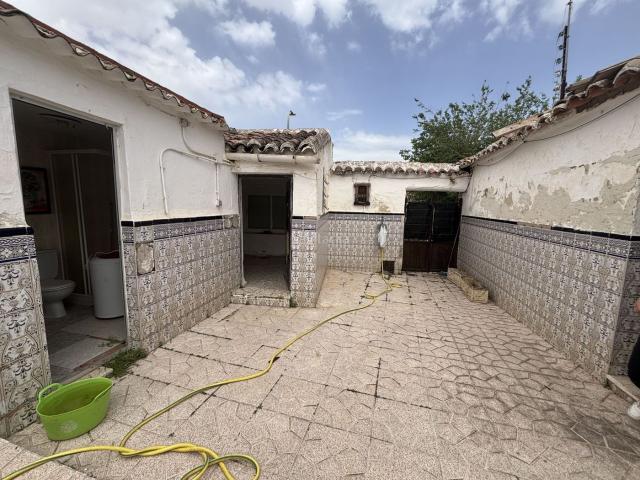 Casa en venta en Polán. Gran oportunidad en Polán CASA DE PUEBLO PAREADA CON PATIO Y POZO EN POLÁN. Casas.