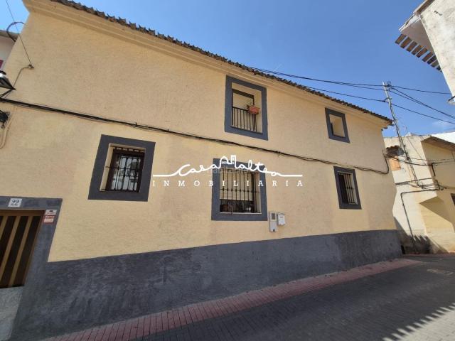 Masía en venta en Polop, Xirles. Casa de Pueblo con Encanto en Polop A Tu Medida por 165,000. Masías.