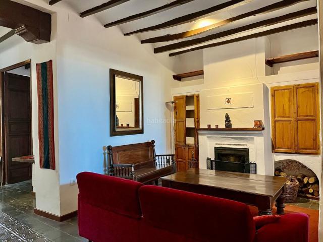 Masía en venta en Polop, Casco urbano. ltpgtCasa de pueblo reformada en el casco antiguo de Polop de la Marina, cerca de La Nuciacutea, Altea y la playa.ltpgtltpgtLa viv. Masías.