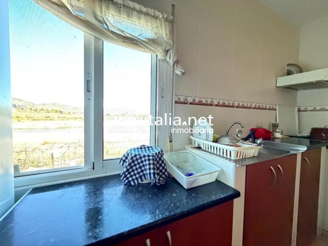 Masía en venta en Planes. Casa con explotación agrícola en desuso. Masías.
