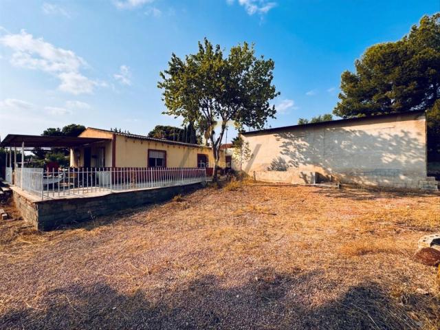 Masía en venta en Romana la. Casa de Campo con Piscina, Edificaciones exteriores y Nave. Masías Romana.