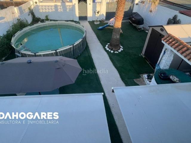 Masía en venta en Rota, Aguadulce Almadraba Punta Candor. Una oportunidad para quienes valoran una casa impecable, con encanto y en una ubicación privilegiada. Hay viviendas. y luego est. Masías.