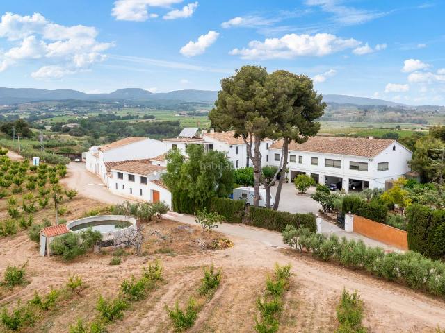 Masía en venta en Sant Martí Sarroca. Tu refugio rural con alma 32 hectareas de espacio, historia y futuro en Sant Martí Sarroca. Masías Sant Martí.