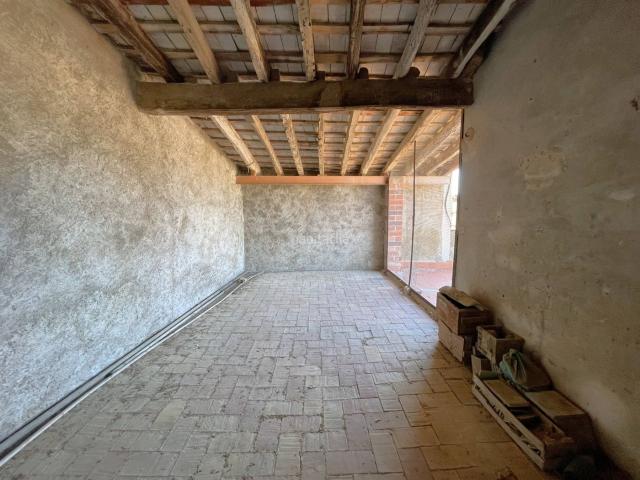 Masía en venta en Sant Miquel de Fluvià. Casa singular con historia en la Plaza Mayor de Sant Miquel de Fluvià. Masías Sant Miquel de.