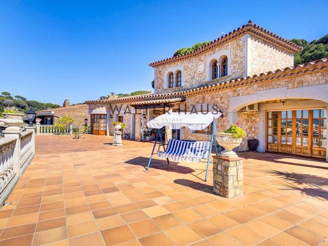 Masía en venta en Sant Feliu de Guíxols, Vilartagues Tueda de Dalt Costa Brava. Casa con licencia turística en venta en Sant Feliu de Guíxols, Girona. Masías Sant Feliu de.