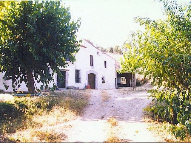 Masía en venta en Sant Iscle de Vallalta, de 420 m² 5 habitaciones por 450.000