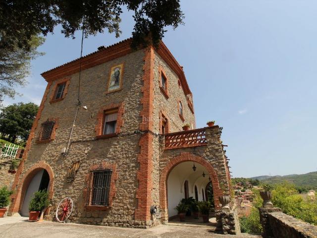 Masía en venta en Sant Llorenç Savall. FINCA CON TERRENO CASA Y PISCINA. Masías Sant Llorenç.