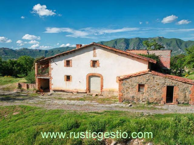 Masía en venta en Sant Pere de Torelló. Finca rústica amb masia a Sant Pere de Torelló. Masías Sant Pere de.