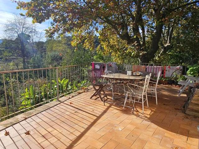 Masía en venta en Santa Maria de Palautordera. MASIA 360 m2, 3 VIVIENDAS INDEPENDIENTES, 7 HABITACIONES, 3 BAÑOS, 4.000 m2, HUERTO, JARDIN, BUEN ESTADO GENERAL. Masías Santa Maria de.