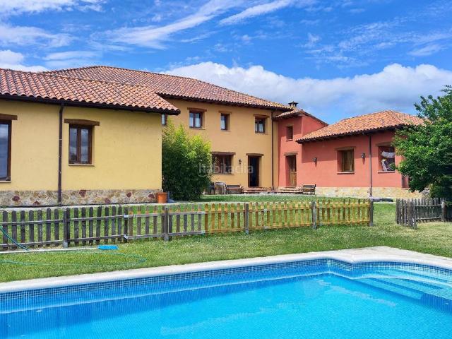 Casa en venta en Santovenia de la Valdoncina. Casas Santovenia de la.