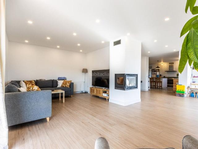 Masía en venta en Sentmenat. ENCANTADORA VIVIENDA EN FINCA RUSTICA EN SENTMENAT. Masías.