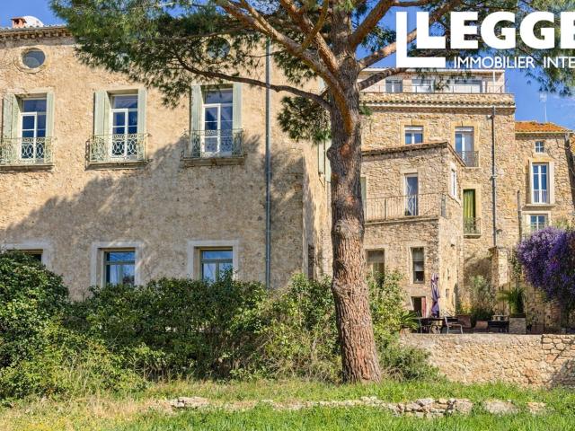 Masion de Maitre avec 7 chambres, terrace, jardin et vue imprenable
