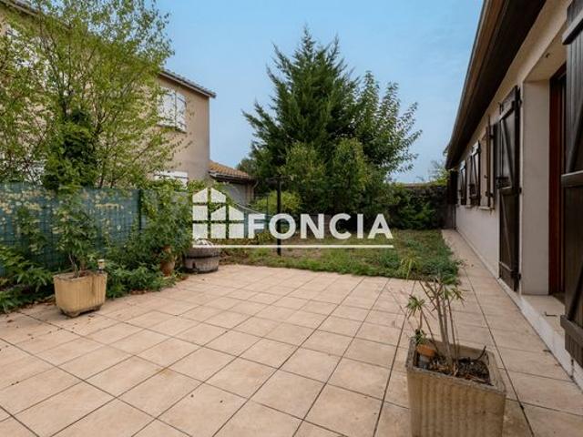 Masion type 6 plain pied garage jardin calme